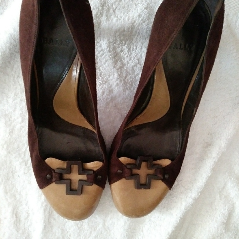 Bally Brown Suede Bicolor Pump